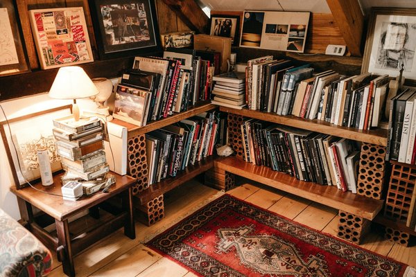 Comment créer une ambiance de style Anglais Classique dans une bibliothèque ?