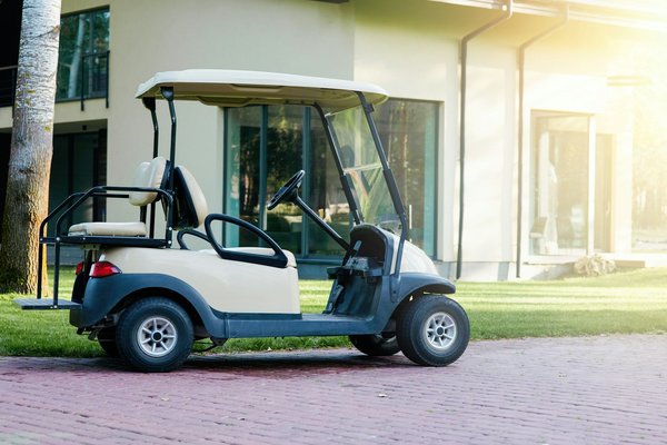 Adoptez la mobilité électrique avec des voiturettes compactes et innovantes